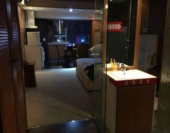 Chengdu Comma Apartment Hotel - Xinian Branch ภายนอก รูปภาพ